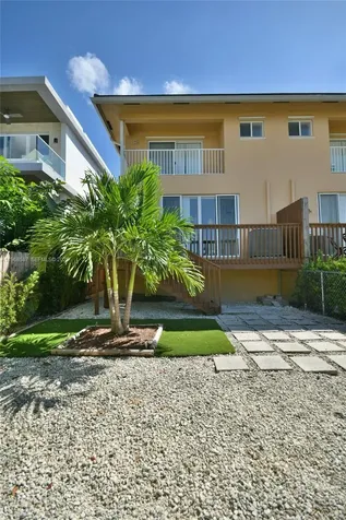 2780 SW 33 Avenue Miami FL 33133