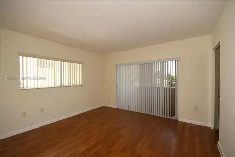 2780 SW 33 Avenue Miami FL 33133
