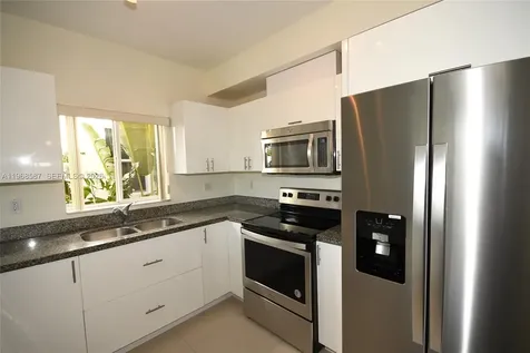 2780 SW 33 Avenue Miami FL 33133