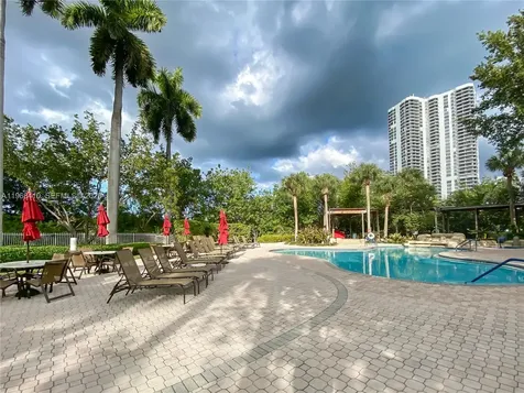 3400 NE 192nd Street Aventura FL 33180