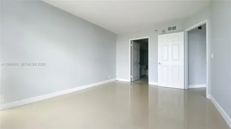3400 NE 192nd Street Aventura FL 33180