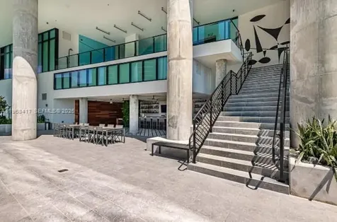 398 NE 5th Street Miami FL 33132