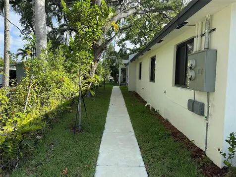 210 SW 3rd Street Florida City FL 33034