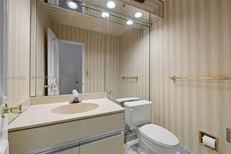 4925 Collins Avenue Miami Beach FL 33140