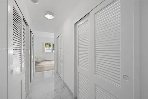 4925 Collins Avenue Miami Beach FL 33140
