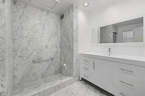 4925 Collins Avenue Miami Beach FL 33140