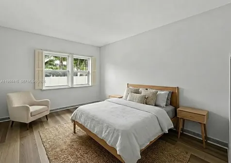 4925 Collins Avenue Miami Beach FL 33140