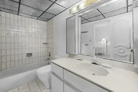 4925 Collins Avenue Miami Beach FL 33140