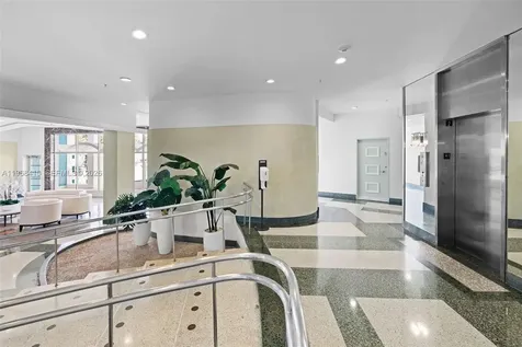 4925 Collins Avenue Miami Beach FL 33140