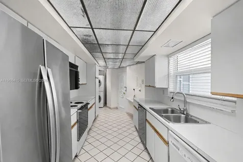 4925 Collins Avenue Miami Beach FL 33140