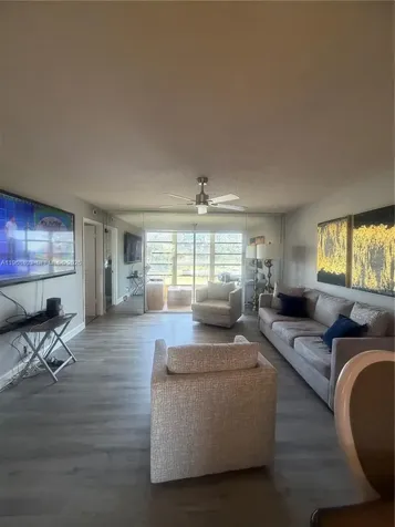 9201 Sunrise Lakes Boulevard Sunrise FL 33322