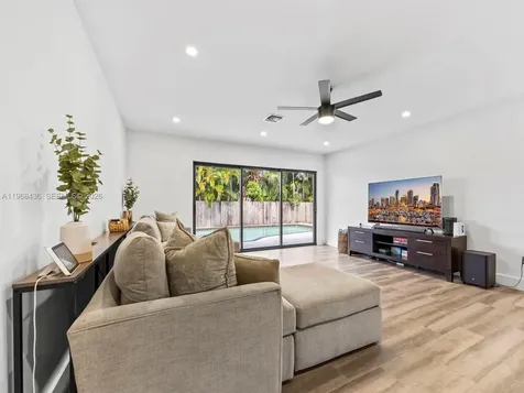 10415 SW 200th Street Cutler Bay FL 33157