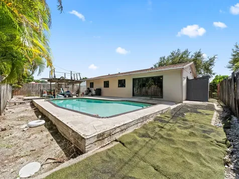 10415 SW 200th Street Cutler Bay FL 33157