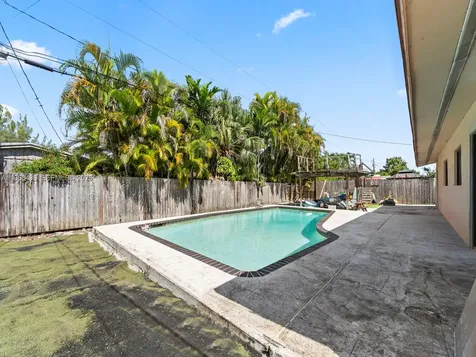 10415 SW 200th Street Cutler Bay FL 33157