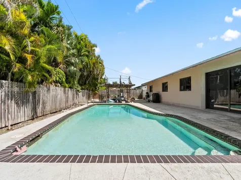 10415 SW 200th Street Cutler Bay FL 33157