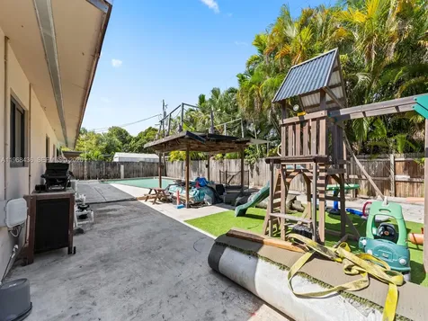 10415 SW 200th Street Cutler Bay FL 33157