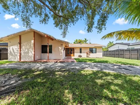 10415 SW 200th Street Cutler Bay FL 33157