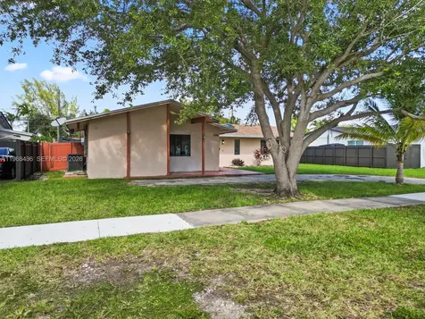 10415 SW 200th Street Cutler Bay FL 33157