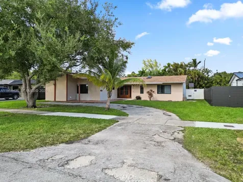 10415 SW 200th Street Cutler Bay FL 33157