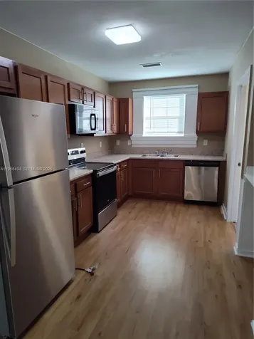 1357 W 11th Jacksonville FL 32209