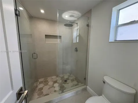 1900 W 54th Street Hialeah FL 33012