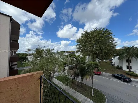 1900 W 54th Street Hialeah FL 33012