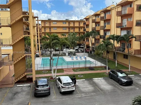 1900 W 54th Street Hialeah FL 33012