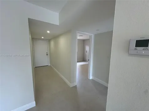1900 W 54th Street Hialeah FL 33012