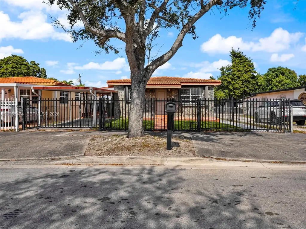761 E 45th Street Hialeah FL 33013
