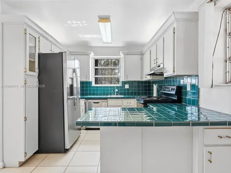 761 E 45th Street Hialeah FL 33013
