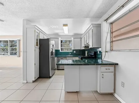 761 E 45th Street Hialeah FL 33013