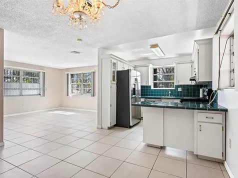 761 E 45th Street Hialeah FL 33013