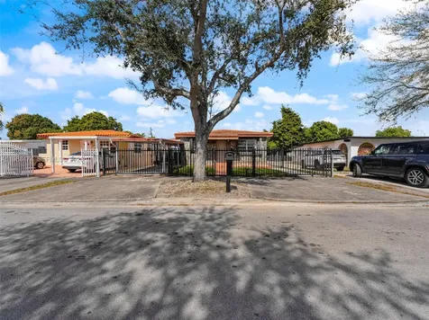 761 E 45th Street Hialeah FL 33013