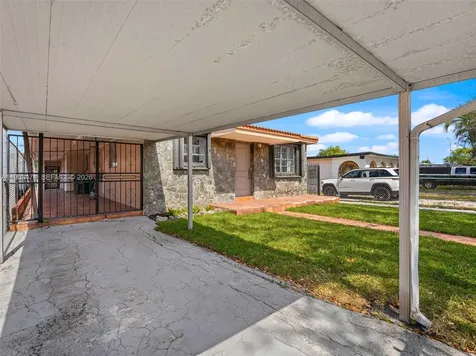 761 E 45th Street Hialeah FL 33013