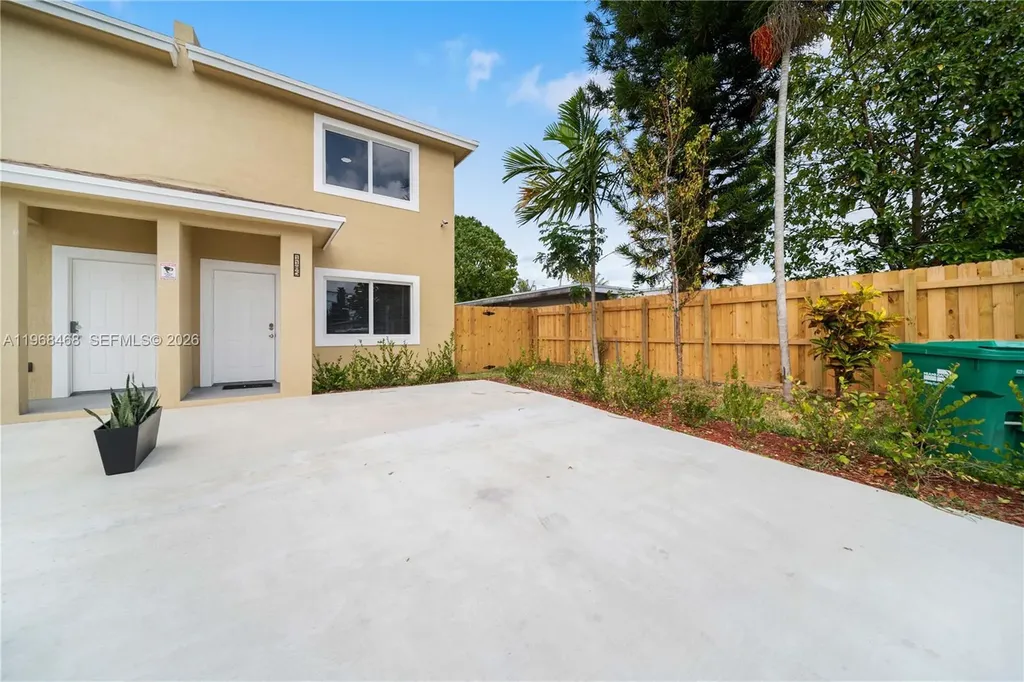 1185 NE 111th Street Miami FL 33161