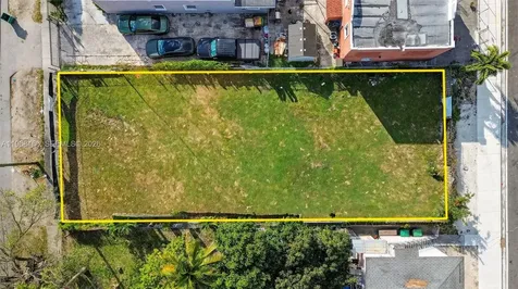 1753 NW 19th Street Miami FL 33125
