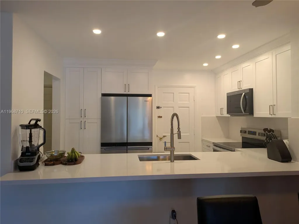 9621 SW 77th Avenue Miami FL 33156