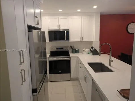 9621 SW 77th Avenue Miami FL 33156