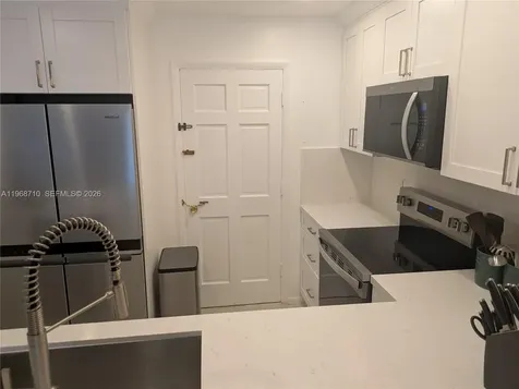 9621 SW 77th Avenue Miami FL 33156