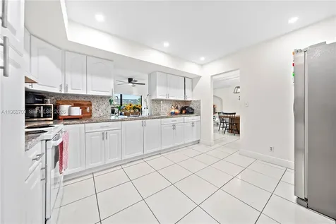 7835 W 16th Court Hialeah FL 33014