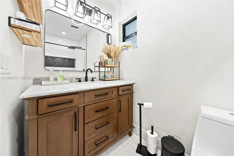 7835 W 16th Court Hialeah FL 33014