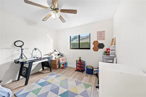 7835 W 16th Court Hialeah FL 33014