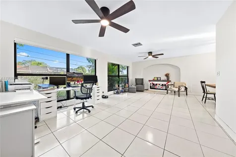 7835 W 16th Court Hialeah FL 33014