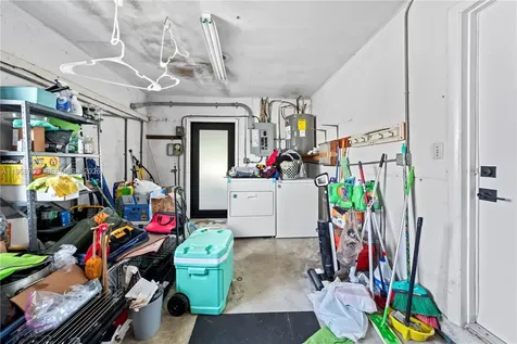7835 W 16th Court Hialeah FL 33014