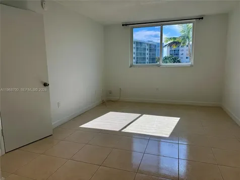 2855 Leonard Drive Aventura FL 33160
