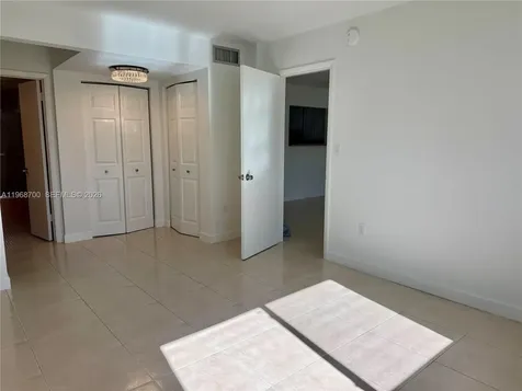 2855 Leonard Drive Aventura FL 33160