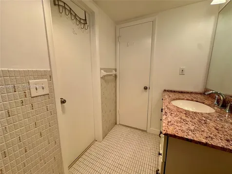 2855 Leonard Drive Aventura FL 33160