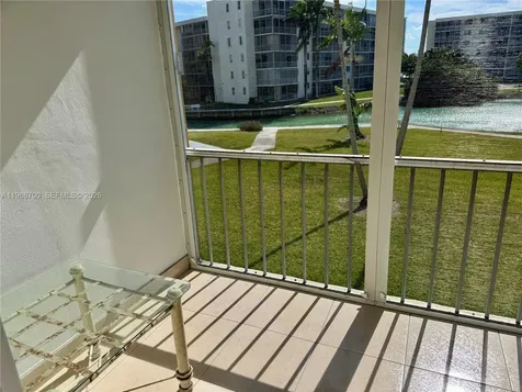 2855 Leonard Drive Aventura FL 33160