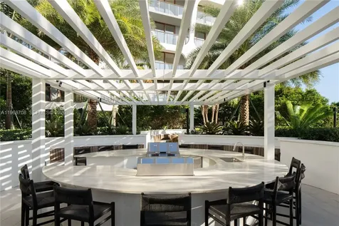 3900 Alton Road Miami Beach FL 33140
