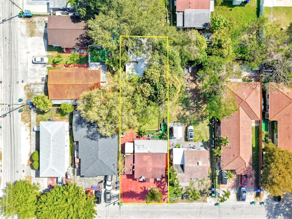 811 NW 24th Court Miami FL 33125